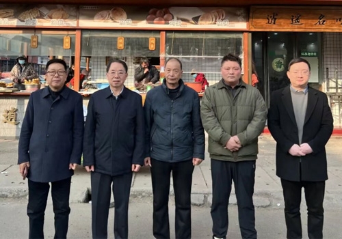 郑州马吉尔食品有限公司与河南省豫菜文化研究会胡辣汤专业委员会一行，走进逍遥名吃老佟家胡辣汤！